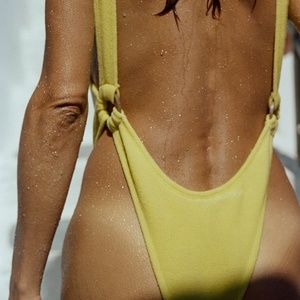 Tacoola Vintage // Chi Chi Onepiece